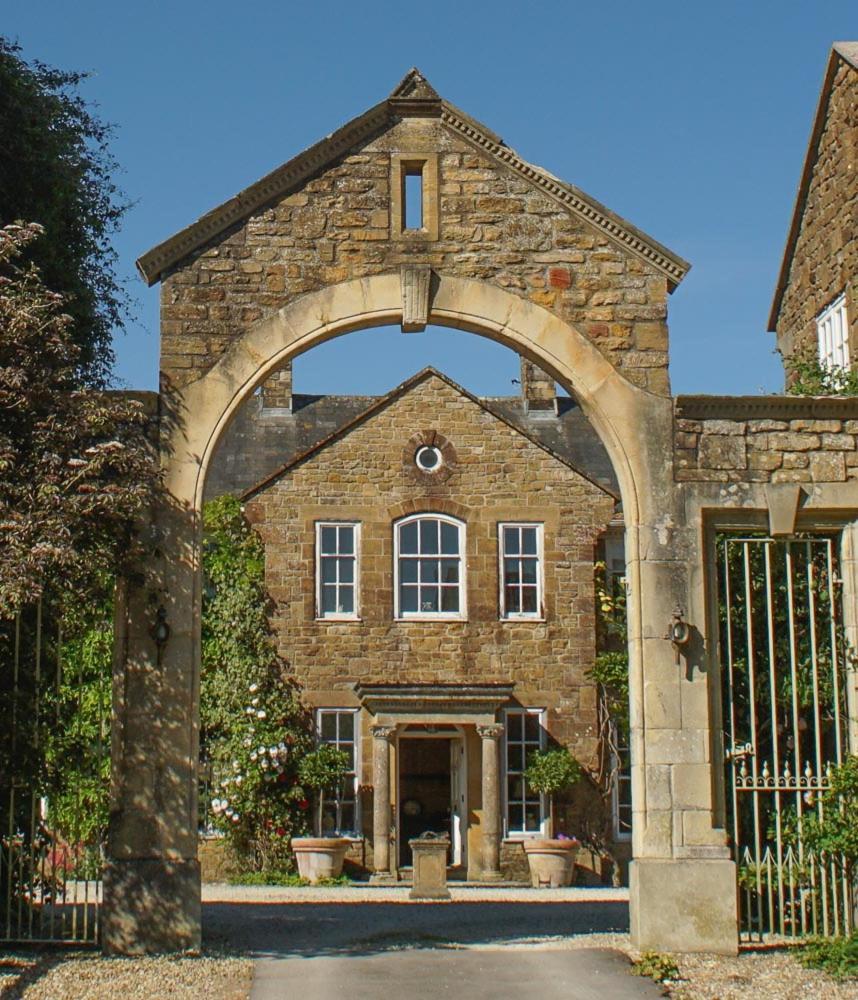 West Compton Manor Panzió Maiden Newton Kültér fotó